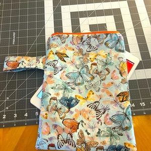 iPad fabric case to carry iPad . 100% Hand made